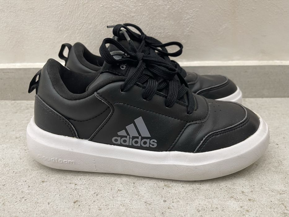 Детски юношески маратонки Adidas