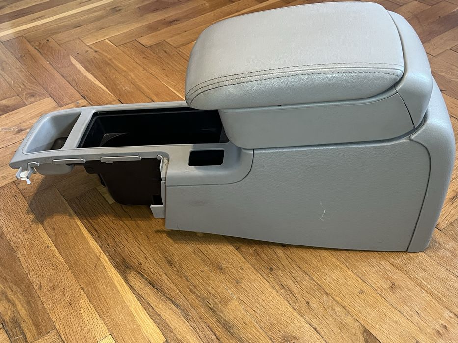 Подлакътник Subaru Legacy OUTBACK B13