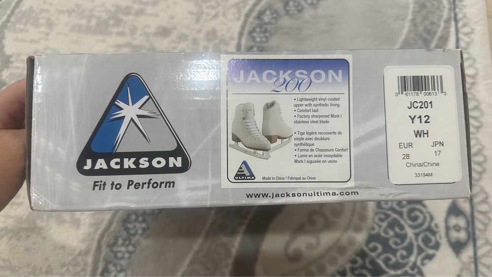 Продам коньки Jackson