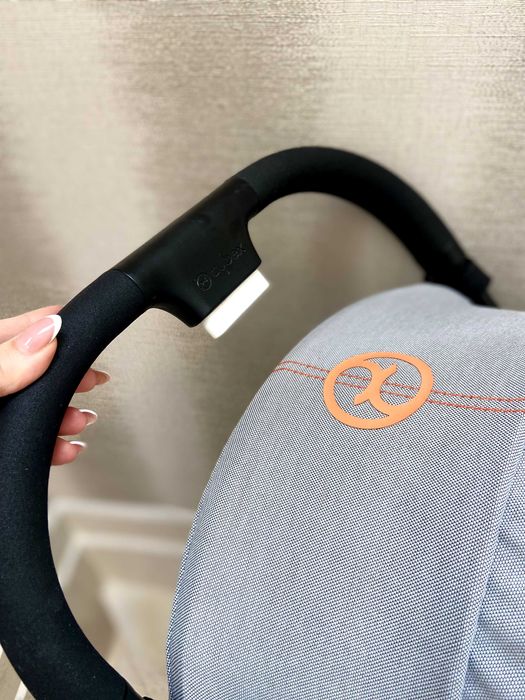 Продавам детска количка Cybex Beezy