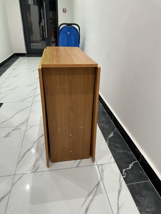 Продается стол книжка