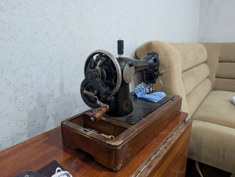 Швейная машинка (раритет)