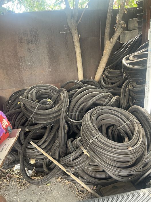 резиновый уплотнительный профиль EPDM;