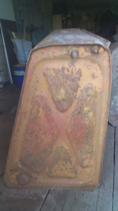 Продам 2 топливных бака