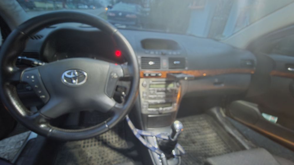 Toyota Avensis 2004