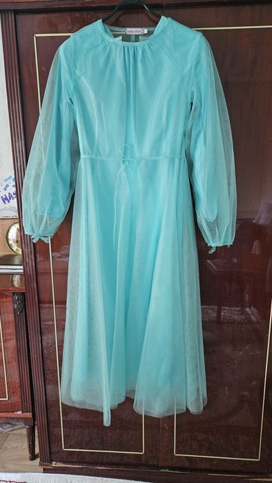 Продам нарядное вечернее платье