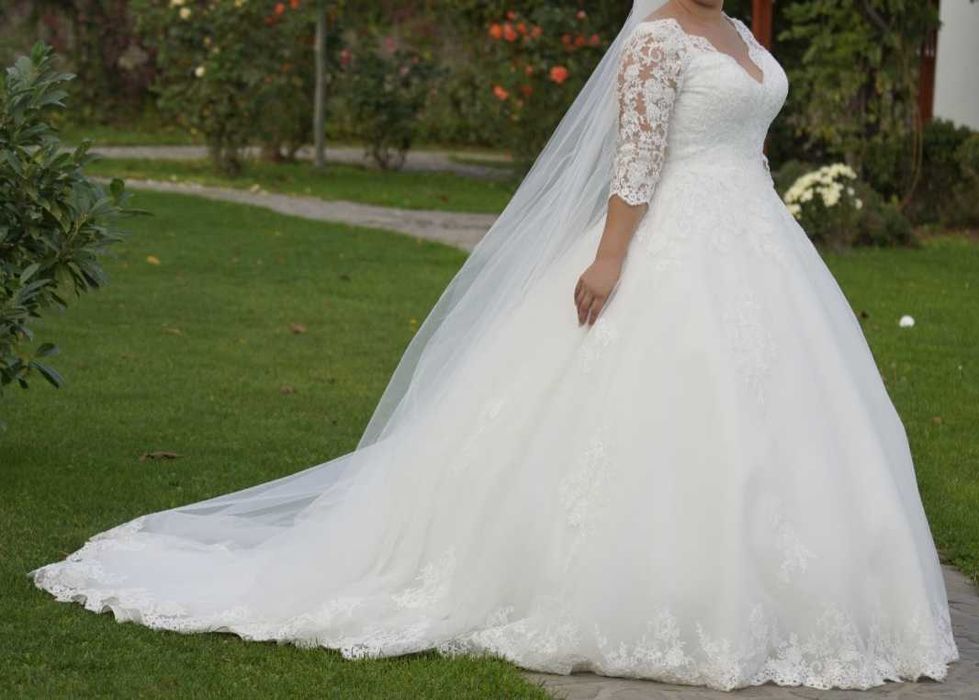 Vând rochie de mireasa Anastasia Gold - Elite Mariaj