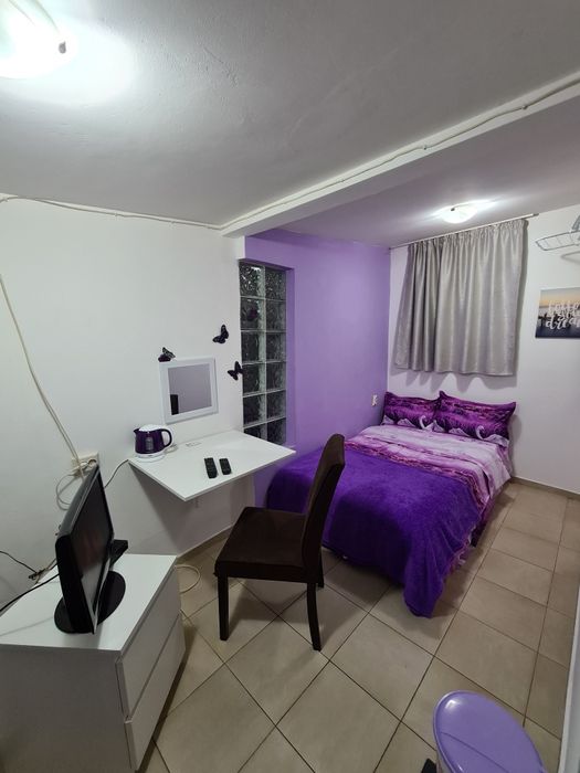 Стая под наем. Нощувки за един или двама човека. Самостоятелни стаи