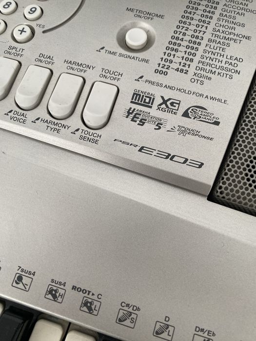 синтезатор yamaha