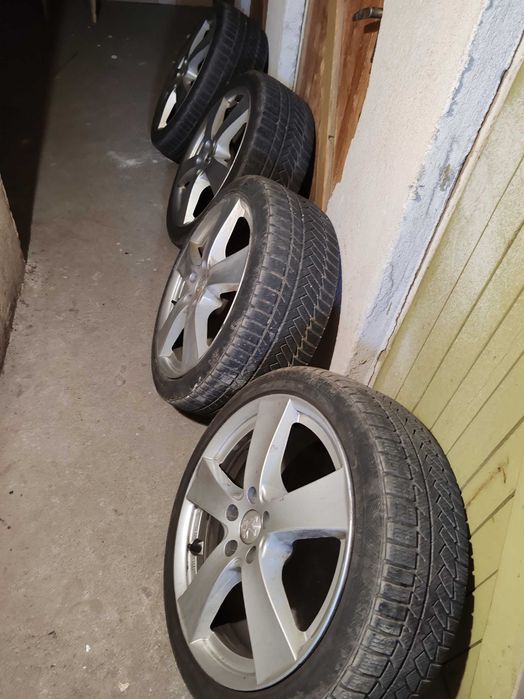 Продавам оригинални джанти за Пежо 308 SW със зимни гуми 225/40/18