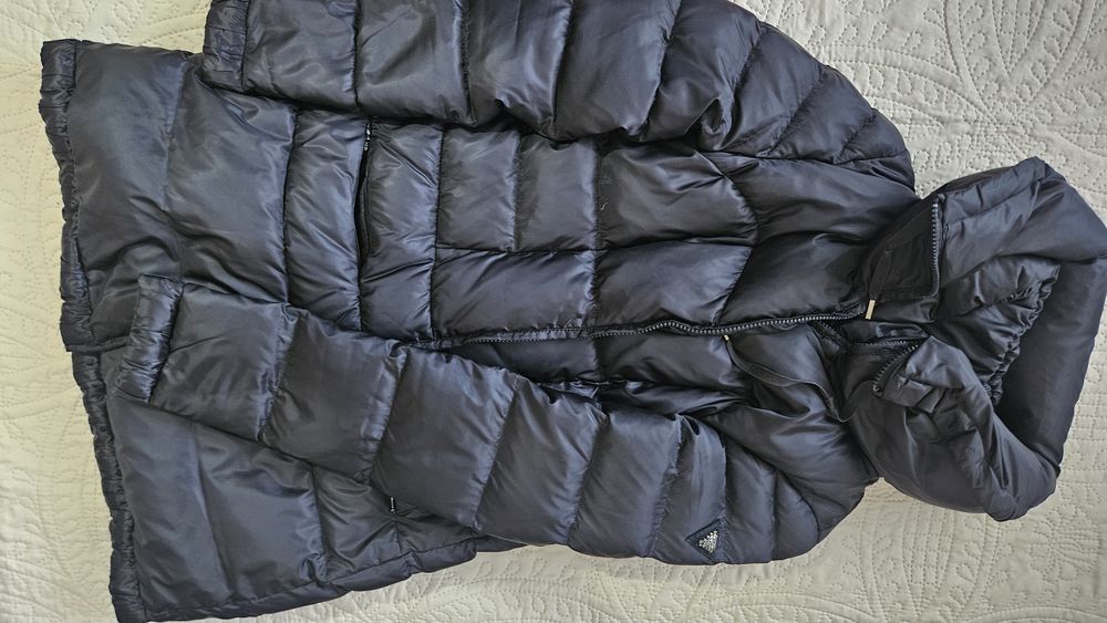 Оригинално яке Guess S размер