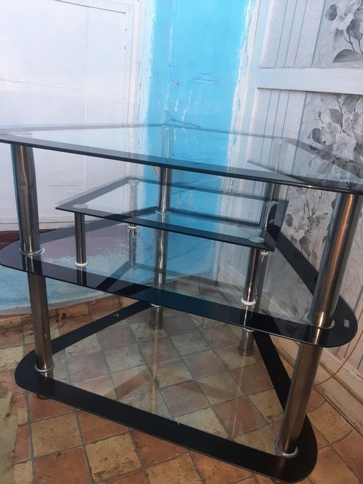 Полка под телевизор