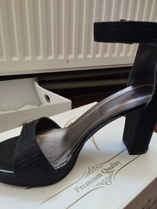 Дамски обувки (чисто нови)  НОВИ