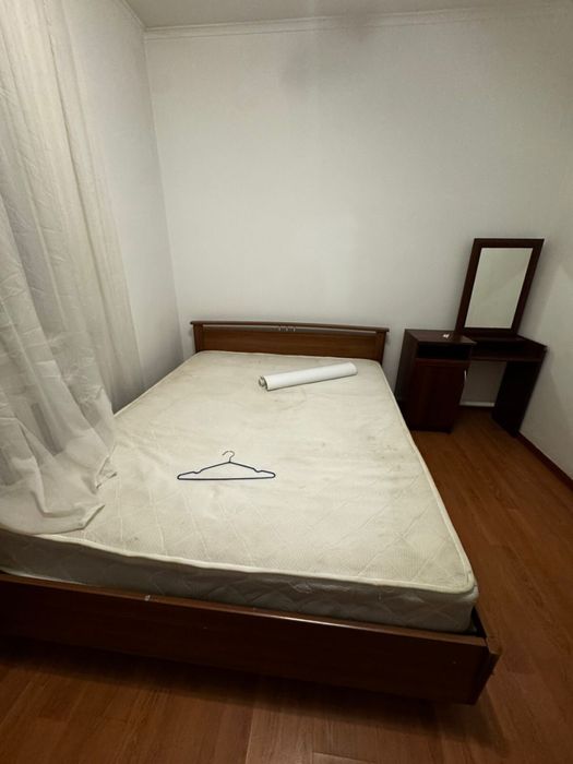 Продам недорого кравать с матрасом