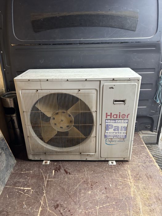 Продава се колонен климатик Haier – мощен, професионален клас