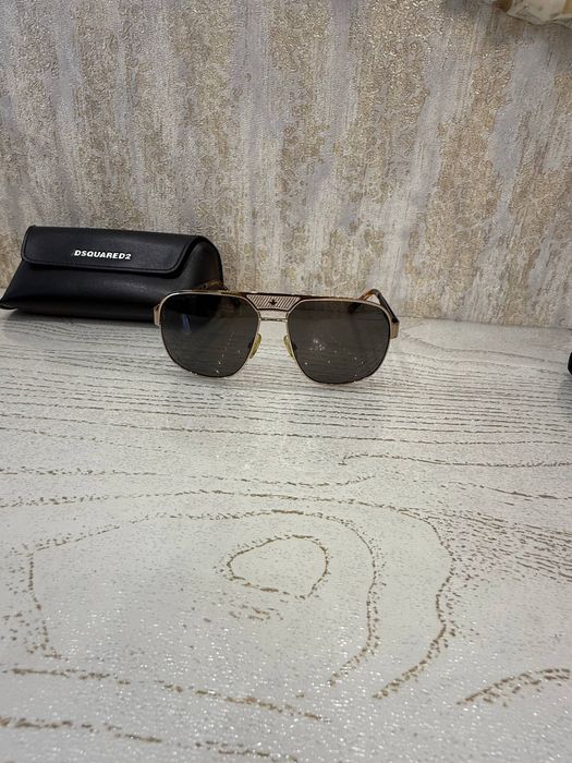Солнцезащитные очки Dsquared DQ0137