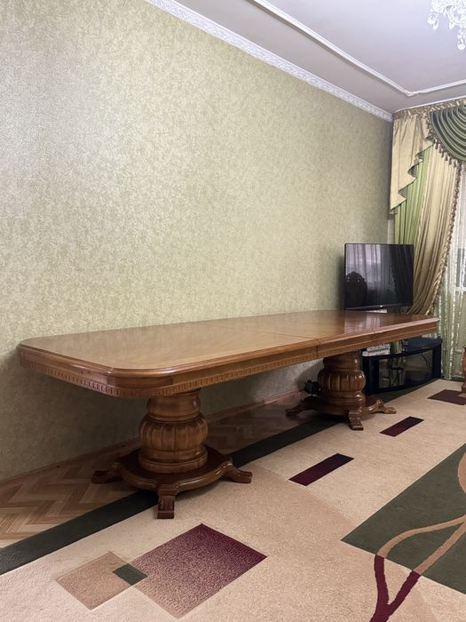 Стол красное дерево , натуральный дуб !!!