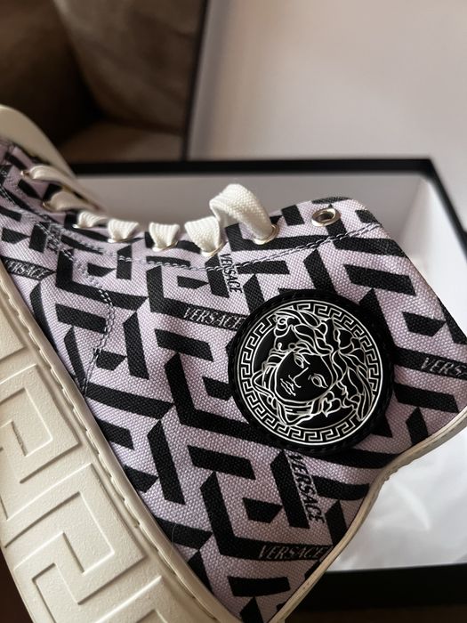 Оригинални кецове-Versace