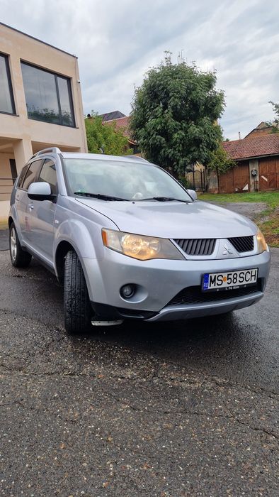 Mitsubishi oulander