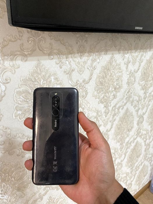 Redmi 8 holati yaxshi 300.000 min