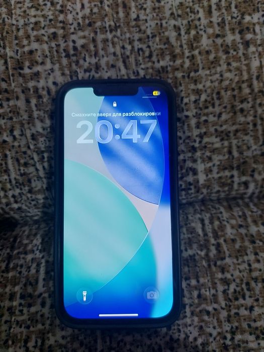 Продам Iphone 13