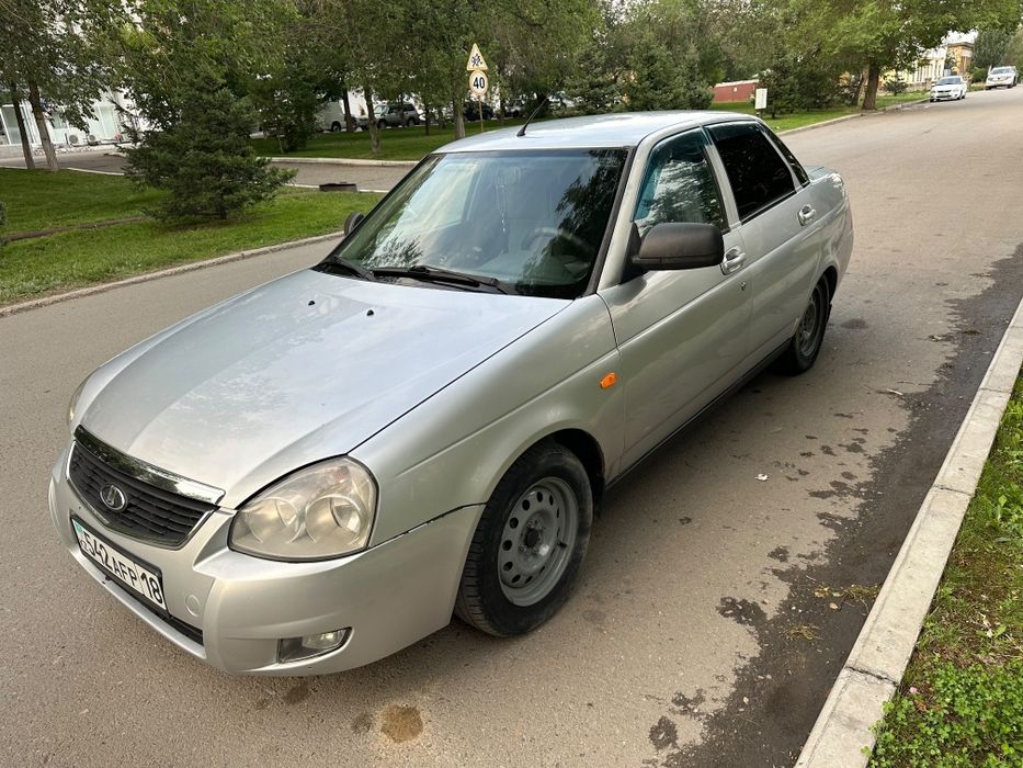 Приора продам торг.