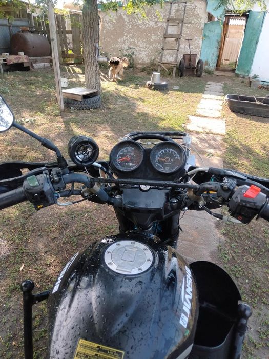 Продам мотоцикл 200