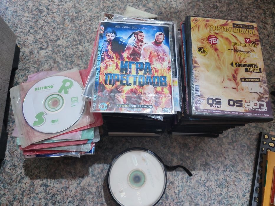 Продаются Диски с Сериалами Музыкой и Фильмами!