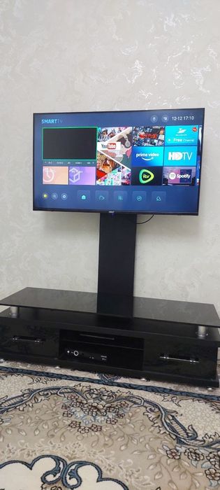 Smart televizor 43  bezramichniy madel.