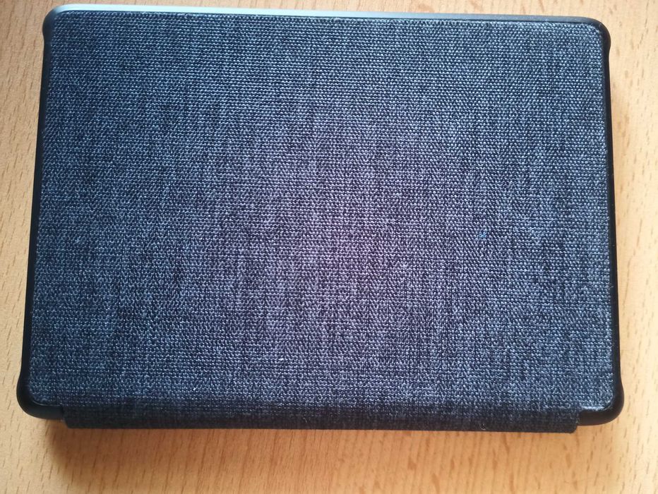 Калъфи за 8" таблет или за Kindle