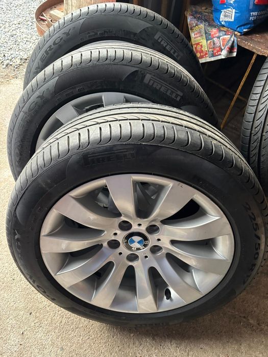 Set complet original BMW 225/50 R17 Impecabile