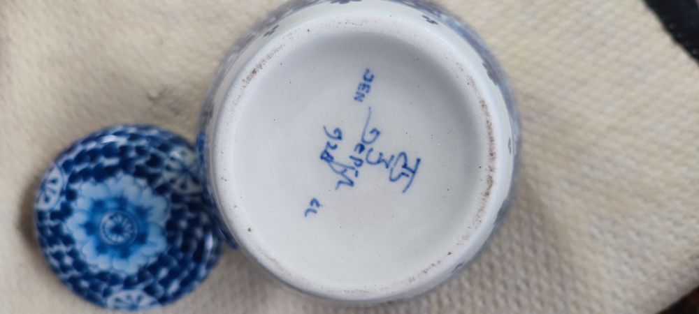 Set de ceramică Delftware, rare, cu ștampila, 4 cani/vaze, ulcior