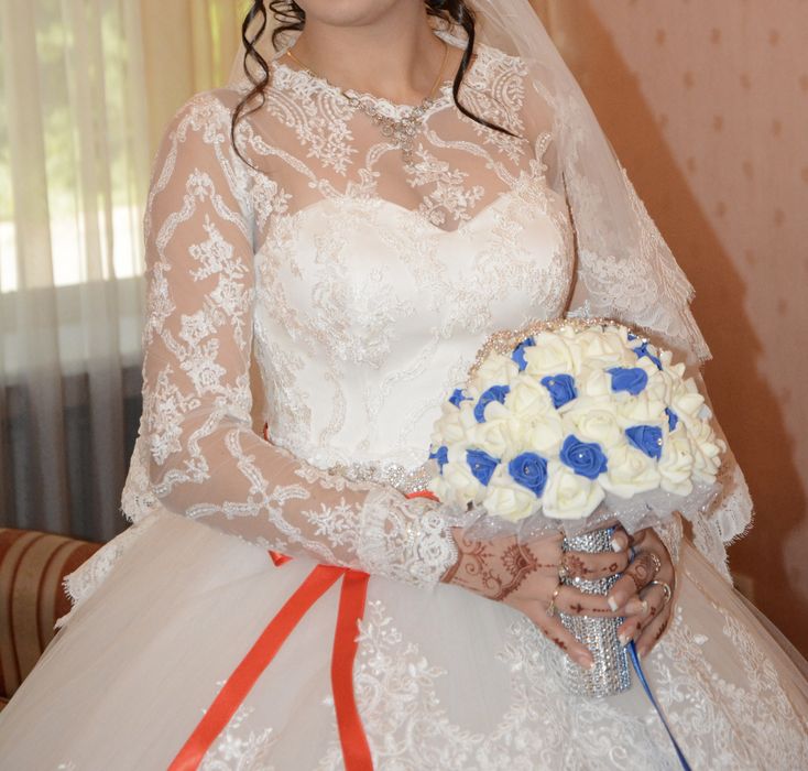 Свадебное платье , свадебные платья продажа и прокат