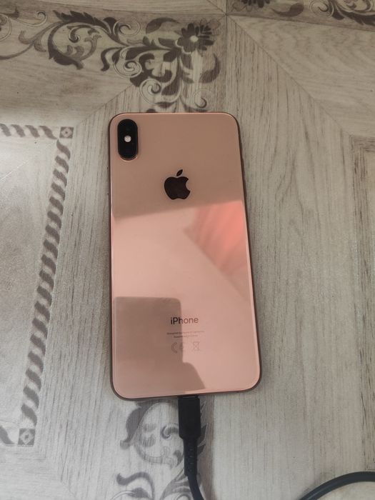 Продам iPhone Xs Max