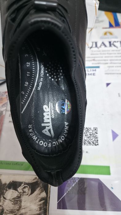 Продам кроссовки