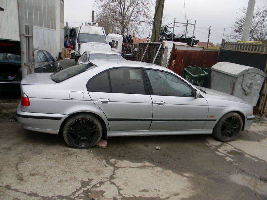 Dezmembrari  BMW 5 (E39)  1995  > 2004 528 i Benzina