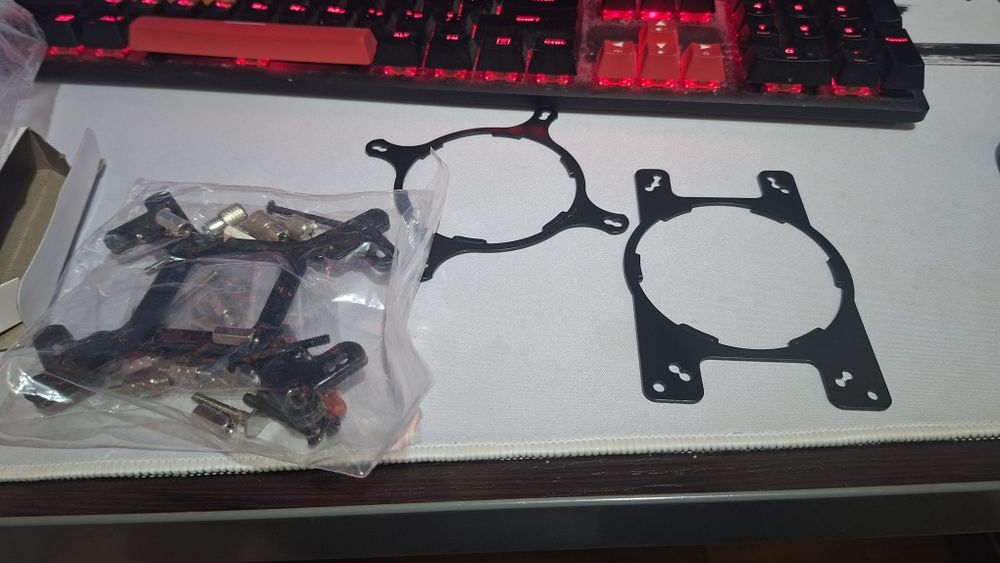 ID-Cooling Auraflow 240