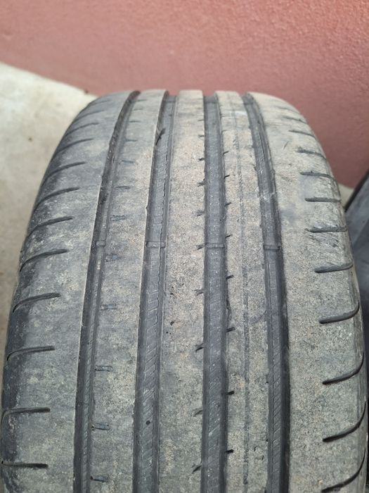 4бр Гуми 50€ 235/45/17