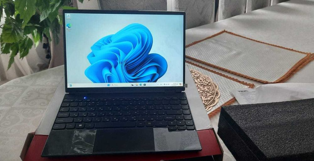 Ноутбук новый продаётся