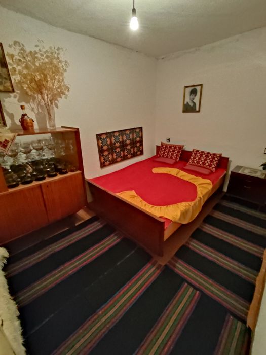 Продава къща в село Малък дол община Братя Даскалови