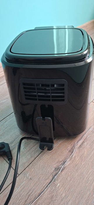 ЧИСТО НОВ Air Fryer SilverCrest 2.4L – С ГАРАНЦИЯ ДО 15.07.2026