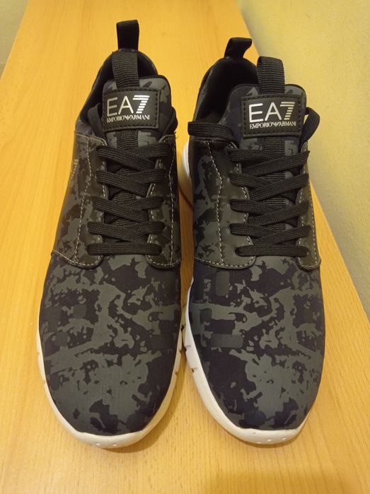 Adidasi Emporio Armani noi marimea 42