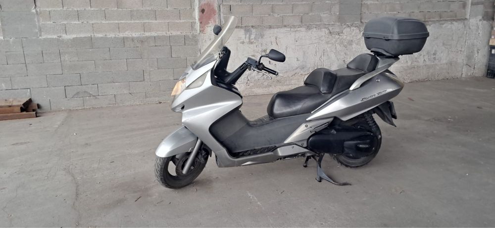 Honda Silver Wing 400