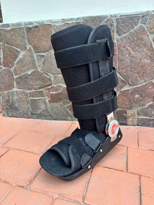 Продам ортез, ортопедический сапог