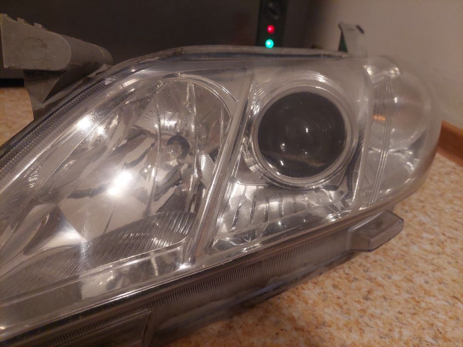 Продам фары на камри 40