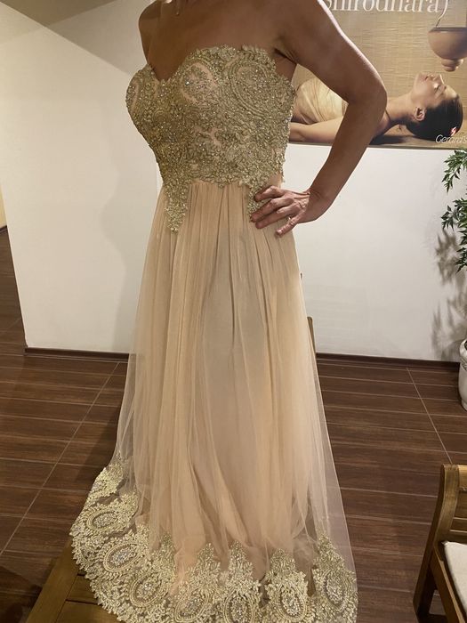 Бална рокля