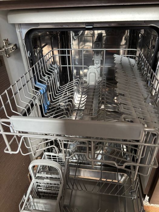 Masina de spalat vase whirpool perfect functionala