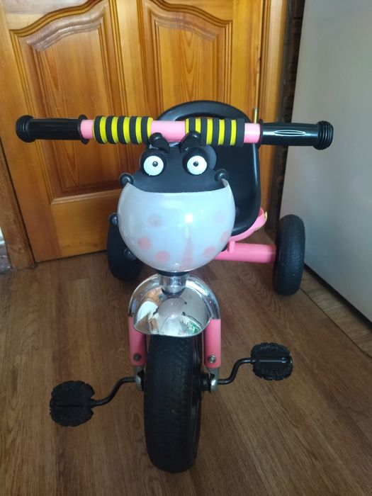 Велосипед трёхколёсный