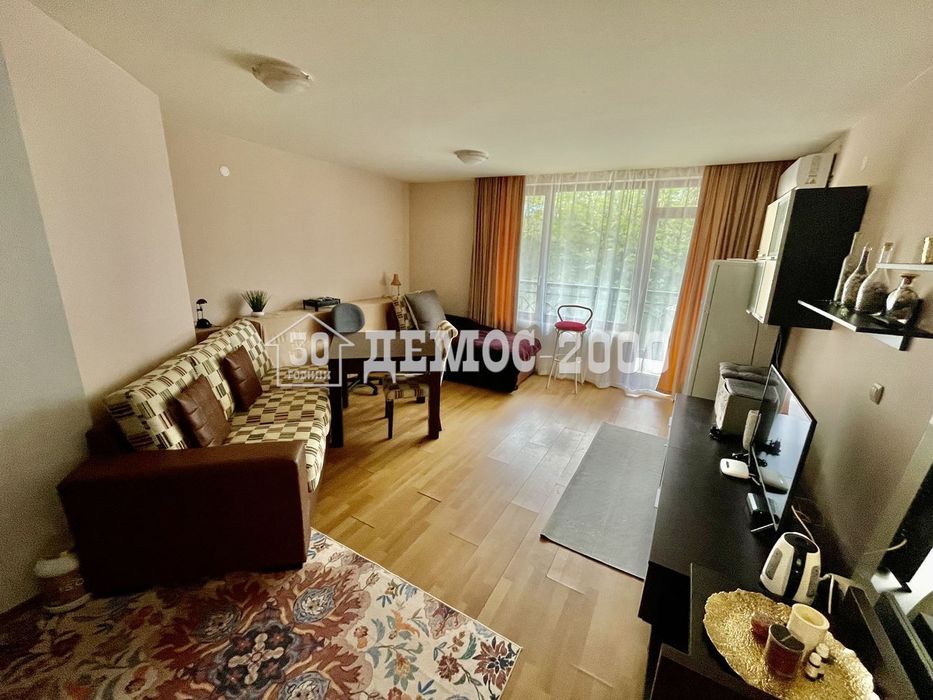 Спешно! Двустаен обзаведен апартамент в кк.Златни пясъци до плажа