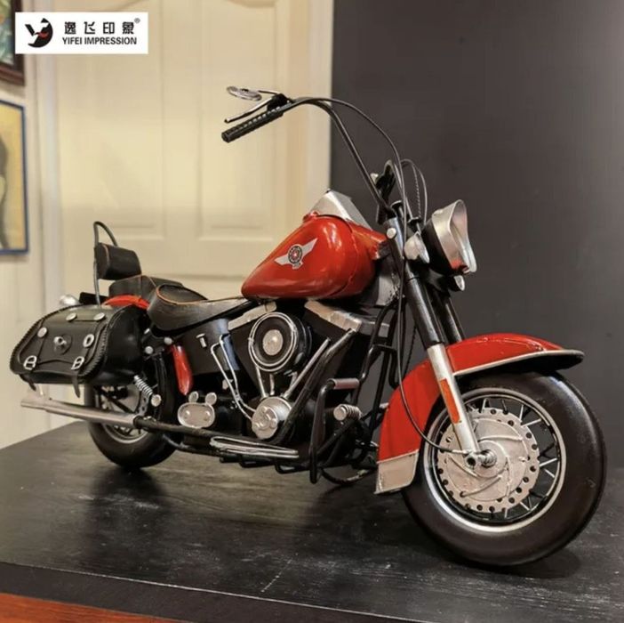 Мотоцикл кооеекицонная модель  масштаб 1/6